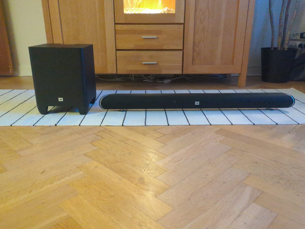 JBL soundbar med trådlös subwoofer