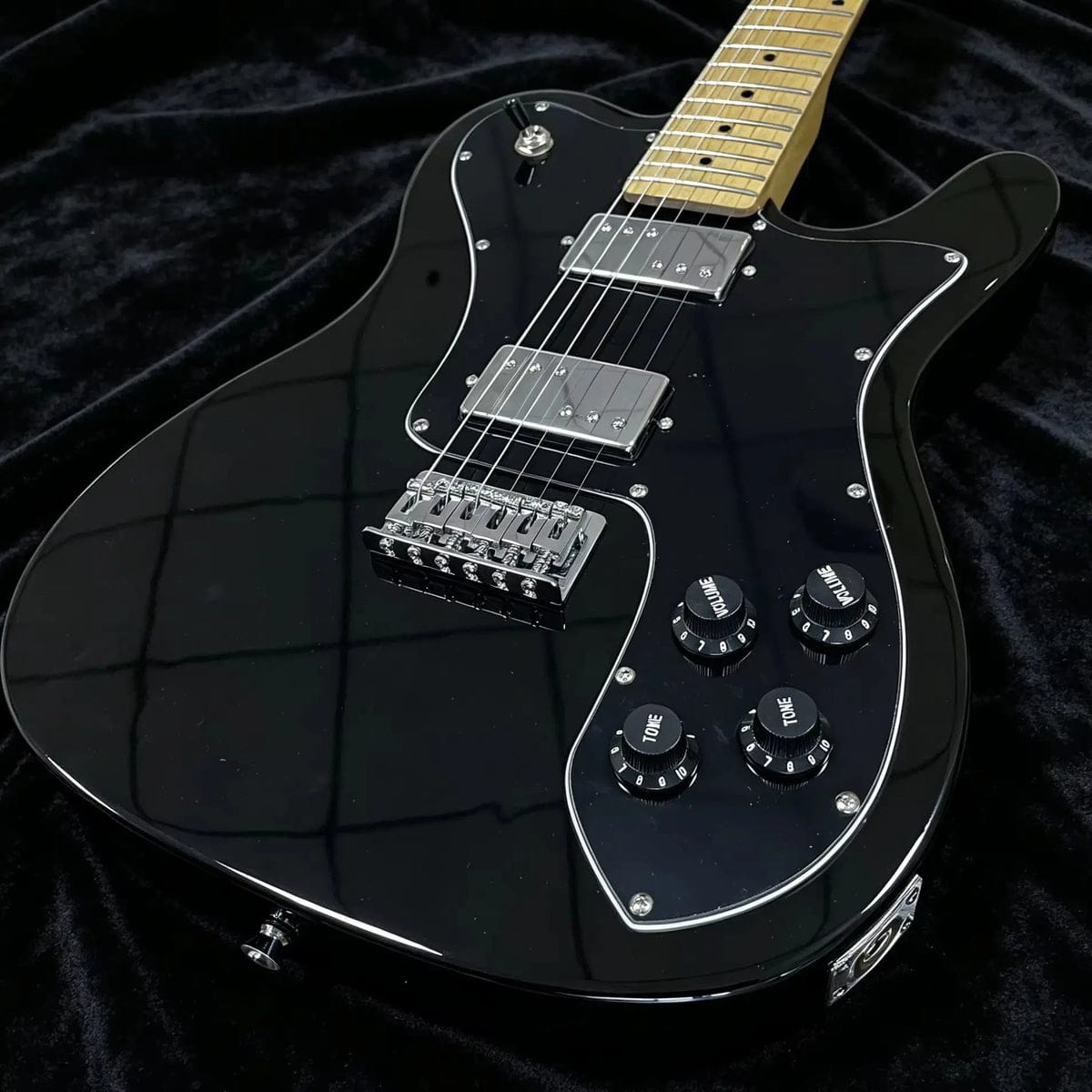 Telecaster Custom elektrisk gitarr, svart med dubbla humbuckers