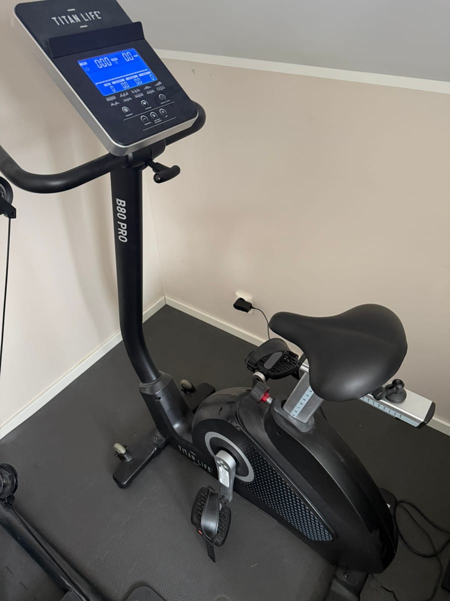 Titan Life B80 Pro motionscykel – Zwift-kompatibel, varsamt använd