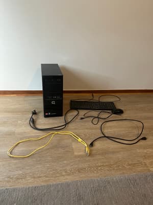 Compaq SG3 stationär dator + tangentbord, mus & Creative högtalare – 250 kr - Kristianstad