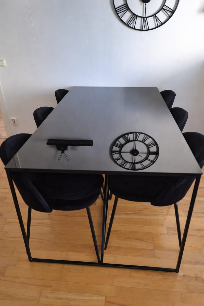 Matgrupp med 6 stolar